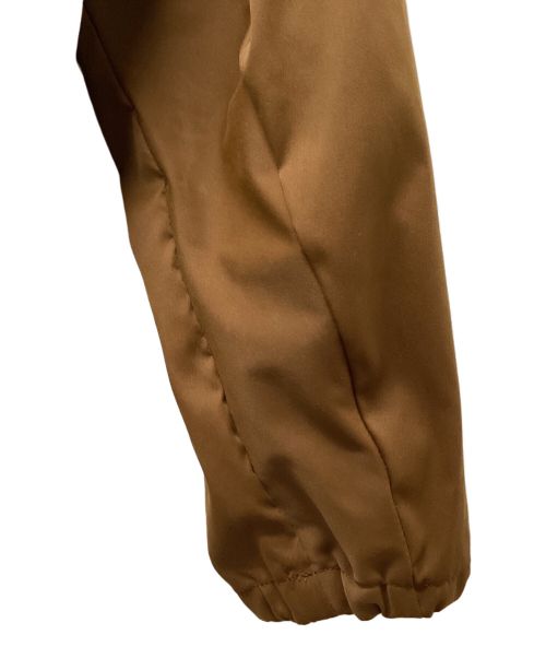 WHITE MOUNTAINEERING（ホワイトマウンテ二アニング）WHITE MOUNTAINEERING (ホワイトマウンテ二アニング) STRETCHED TWILLED COACH JACKET ブラウンの古着・服飾アイテム