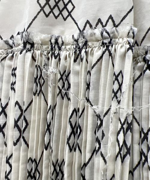 styling/（スタイリング）styling/ (スタイリング) プリーツヘムスカート ベージュの古着・服飾アイテム