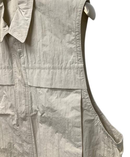 ESLOW（エスロー）ESLOW (エスロー) スリーブレスジャケット アイボリー サイズ:M 未使用品の古着・服飾アイテム