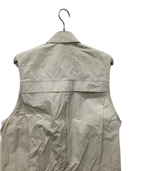 ESLOW（エスロー）ESLOW (エスロー) スリーブレスジャケット アイボリー サイズ:M 未使用品の古着・服飾アイテム