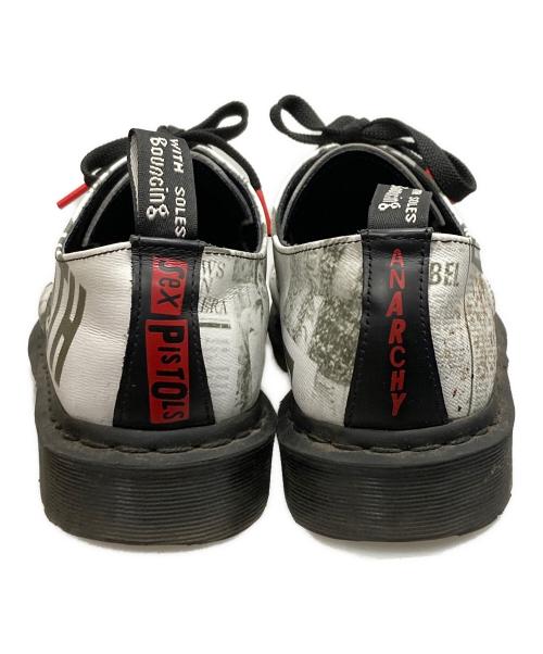 Dr.Martens（ドクターマーチン）Dr.Martens (ドクターマーチン) SEX PISTOLS (セックスピストルズ) 3ホールシューズ ホワイト×ブラック サイズ:UK8の古着・服飾アイテム