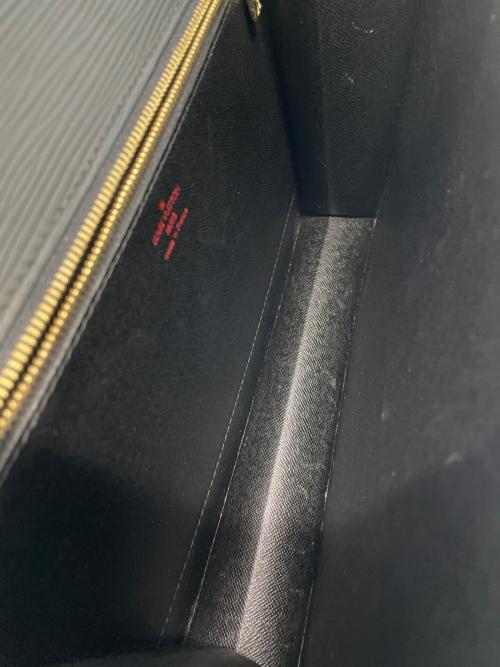 LOUIS VUITTON（ルイ ヴィトン）LOUIS VUITTON (ルイ ヴィトン) 2WAYバッグ ブラックの古着・服飾アイテム