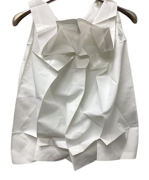 ISSEY MIYAKE（イッセイミヤケ）ISSEY MIYAKE (イッセイミヤケ) ノースリーブブラウス ホワイト サイズ:4の古着・服飾アイテム