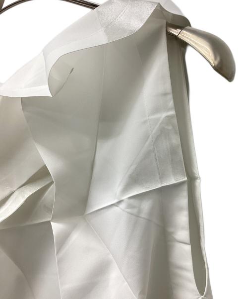 ISSEY MIYAKE（イッセイミヤケ）ISSEY MIYAKE (イッセイミヤケ) ノースリーブブラウス ホワイト サイズ:4の古着・服飾アイテム