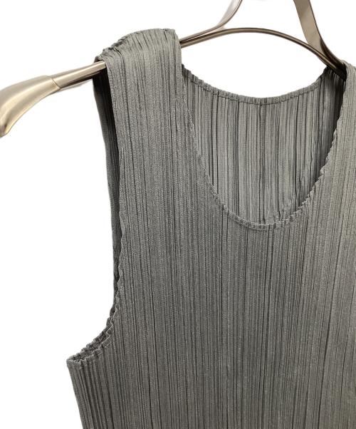 PLEATS PLEASE（プリーツプリーズ）PLEATS PLEASE (プリーツプリーズ) ノースリーブカットソー グレー サイズ:4の古着・服飾アイテム
