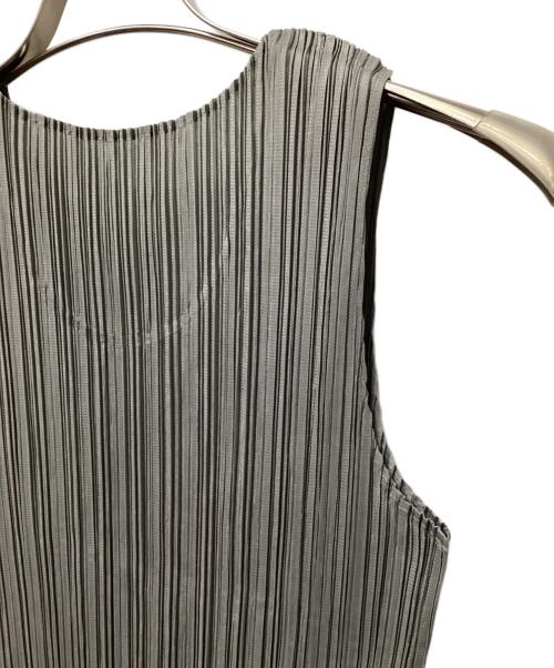 PLEATS PLEASE（プリーツプリーズ）PLEATS PLEASE (プリーツプリーズ) ノースリーブカットソー グレー サイズ:4の古着・服飾アイテム