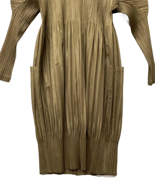 PLEATS PLEASE（プリーツプリーズ）PLEATS PLEASE (プリーツプリーズ) ワンピース ブラウン サイズ:3の古着・服飾アイテム