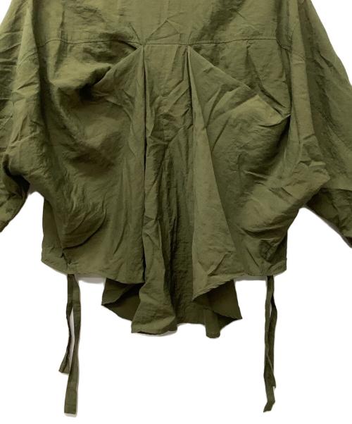 UN3D.（アンスリード）UN3D. (アンスリード) アウトポケットドルマンシャツ オリーブ サイズ:FREEの古着・服飾アイテム