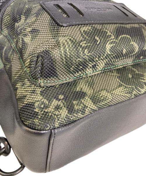 COACH（コーチ）COACH (コーチ) ボディーバッグ グリーン×ブラックの古着・服飾アイテム