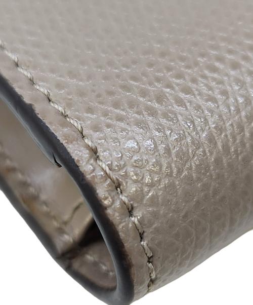 FENDI（フェンディ）FENDI (フェンディ) 2つ折り財布 ベージュの古着・服飾アイテム