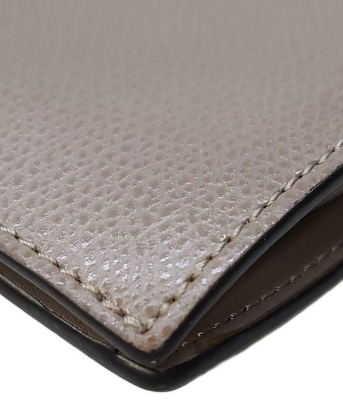 FENDI（フェンディ）FENDI (フェンディ) 2つ折り財布 ベージュの古着・服飾アイテム