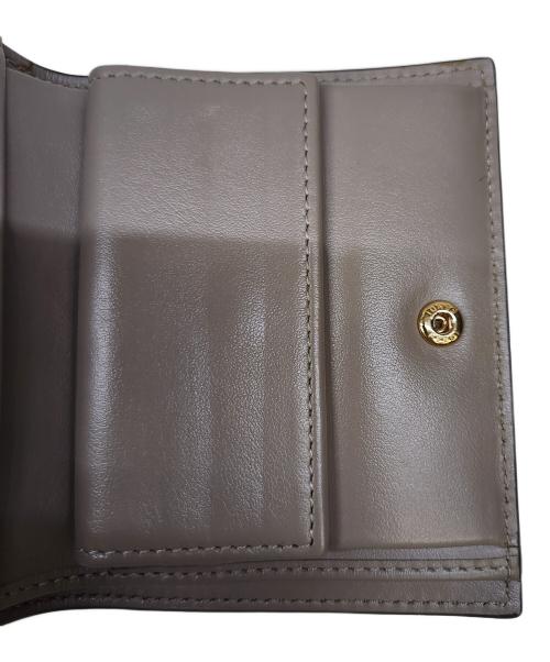 FENDI（フェンディ）FENDI (フェンディ) 2つ折り財布 ベージュの古着・服飾アイテム