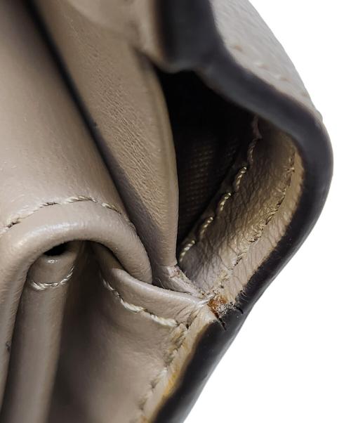 FENDI（フェンディ）FENDI (フェンディ) 2つ折り財布 ベージュの古着・服飾アイテム