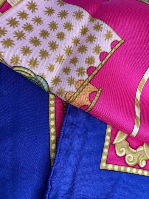 HERMES（エルメス）HERMES (エルメス) スカーフ ネイビー×レッドの古着・服飾アイテム