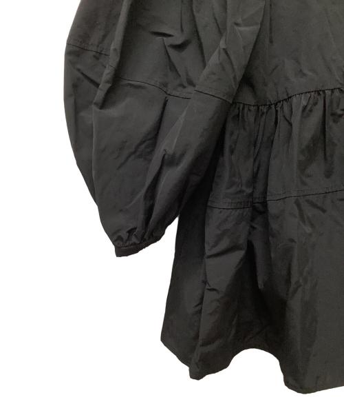 Adam et Rope（アダム エ ロペ）Adam et Rope (アダム エ ロペ) ペプラムジップブラウス ブラック サイズ:FREEの古着・服飾アイテム