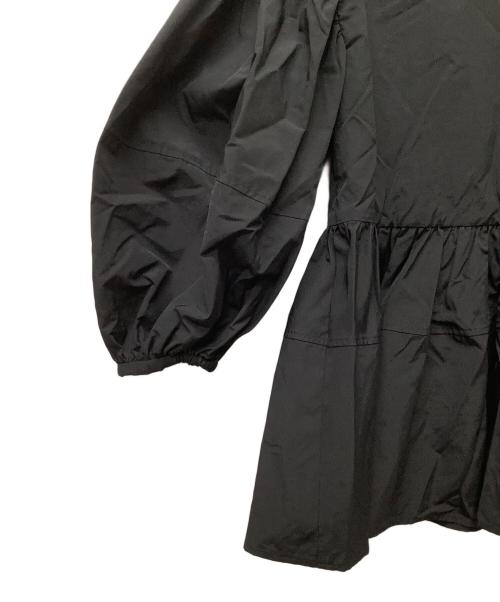 Adam et Rope（アダム エ ロペ）Adam et Rope (アダム エ ロペ) ペプラムジップブラウス ブラック サイズ:FREEの古着・服飾アイテム