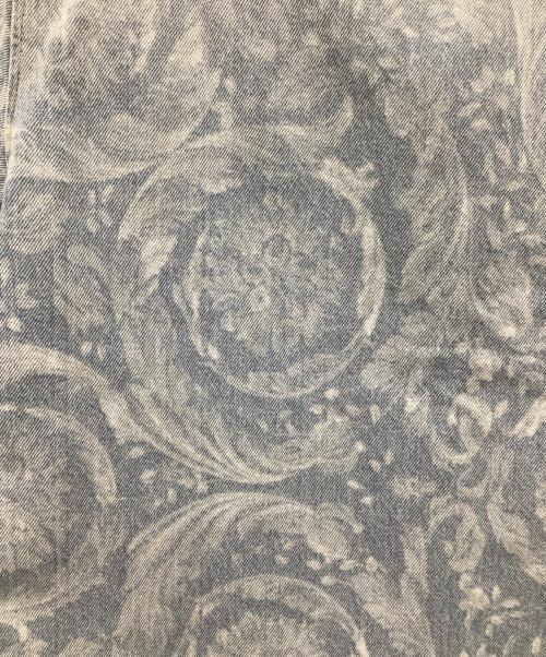 VERSACE（ヴェルサーチェ）VERSACE (ヴェルサーチェ) バロッコシー柄デニムシャツ スカイブルー サイズ:48の古着・服飾アイテム