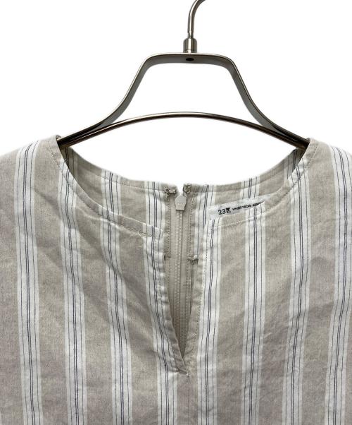 23区（ニジュウサンク）23区 (ニジュウサンク) ノースリーブワンピース ベージュ サイズ:40 未使用品の古着・服飾アイテム