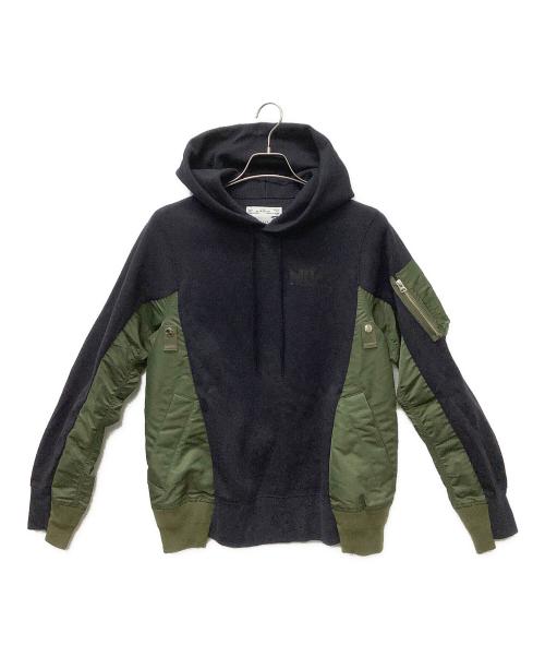 NIKE（ナイキ）NIKE (ナイキ) sacai (サカイ) プルオーバーパーカー ブラック×グリーン サイズ:XSの古着・服飾アイテム