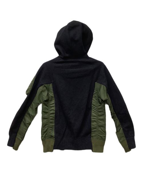 NIKE（ナイキ）NIKE (ナイキ) sacai (サカイ) プルオーバーパーカー ブラック×グリーン サイズ:XSの古着・服飾アイテム