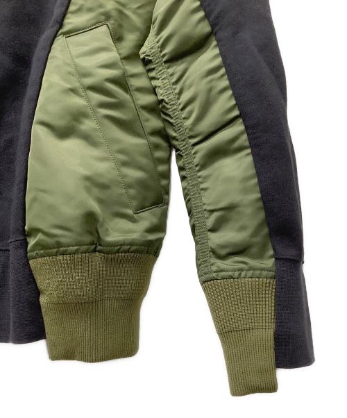 NIKE（ナイキ）NIKE (ナイキ) sacai (サカイ) プルオーバーパーカー ブラック×グリーン サイズ:XSの古着・服飾アイテム
