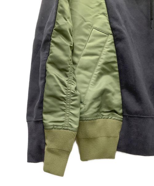 NIKE（ナイキ）NIKE (ナイキ) sacai (サカイ) プルオーバーパーカー ブラック×グリーン サイズ:XSの古着・服飾アイテム