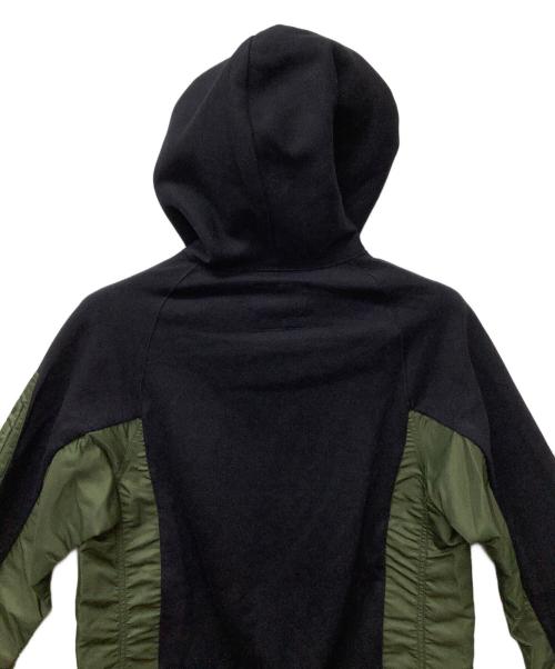 NIKE（ナイキ）NIKE (ナイキ) sacai (サカイ) プルオーバーパーカー ブラック×グリーン サイズ:XSの古着・服飾アイテム