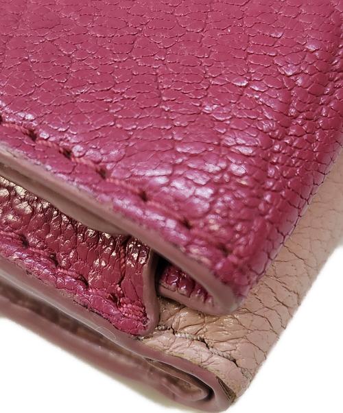 MIU MIU（ミュウミュウ）MIU MIU (ミュウミュウ) 3つ折り財布 ピンクの古着・服飾アイテム