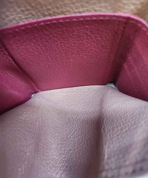 MIU MIU（ミュウミュウ）MIU MIU (ミュウミュウ) 3つ折り財布 ピンクの古着・服飾アイテム