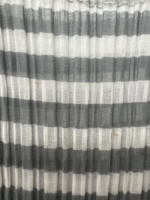 ISSEY MIYAKE（イッセイミヤケ）ISSEY MIYAKE (イッセイミヤケ) ノースリーブブラウス グレー×ブルー サイズ:Mの古着・服飾アイテム