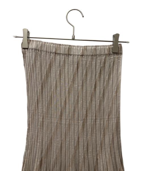 ISSEY MIYAKE（イッセイミヤケ）ISSEY MIYAKE (イッセイミヤケ) ミディスカート グレー サイズ:2の古着・服飾アイテム