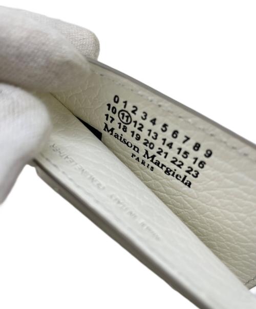 Maison Margiela（メゾンマルジェラ）Maison Margiela (メゾンマルジェラ) カードケース ホワイトの古着・服飾アイテム