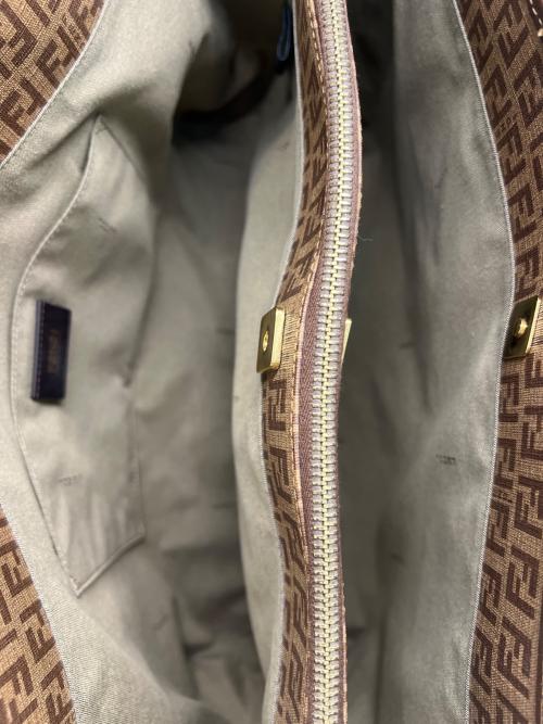 FENDI（フェンディ）FENDI (フェンディ) PVCトートバッグ ブラウンの古着・服飾アイテム