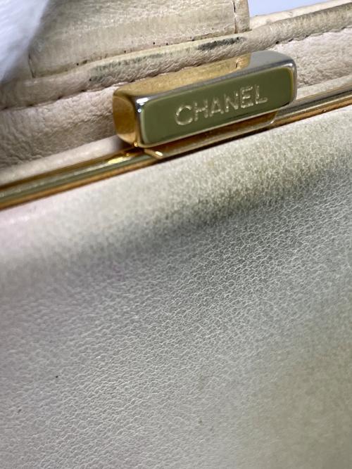 CHANEL（シャネル）CHANEL (シャネル) 2つ折り財布 ベージュの古着・服飾アイテム