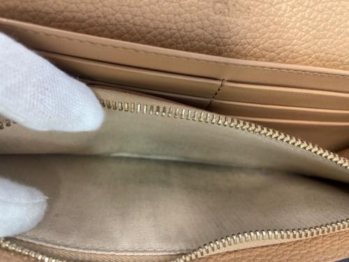 Chloe（クロエ）Chloe (クロエ) 長財布 ベージュの古着・服飾アイテム