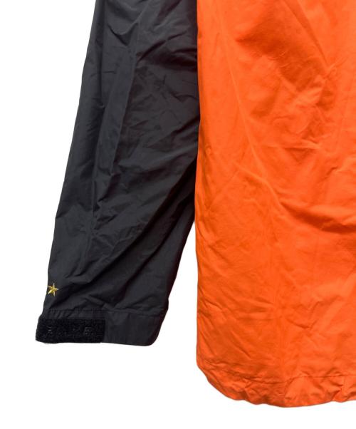 F.C.Real Bristol（エフシーレアルブリストル）F.C.Real Bristol (エフシーレアルブリストル) フーデッドジャケット ブラック×オレンジ サイズ:Mの古着・服飾アイテム