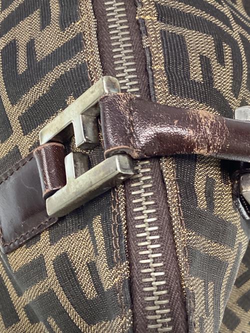 FENDI（フェンディ）FENDI (フェンディ) ハンドバッグ ブラウンの古着・服飾アイテム