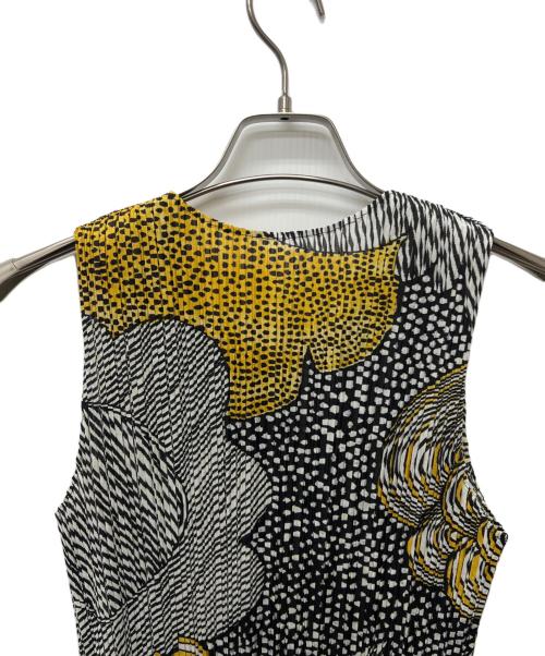 ISSEY MIYAKE（イッセイミヤケ）ISSEY MIYAKE (イッセイミヤケ) ノースリーブブラウス グレー×イエロー サイズ:3の古着・服飾アイテム