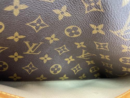LOUIS VUITTON（ルイ ヴィトン）LOUIS VUITTON (ルイ ヴィトン) ショルダーバッグ サイズ:PMの古着・服飾アイテム
