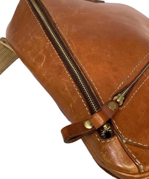 Herz（ヘルツ）Herz (ヘルツ) レザーショルダーバッグ ブラウンの古着・服飾アイテム