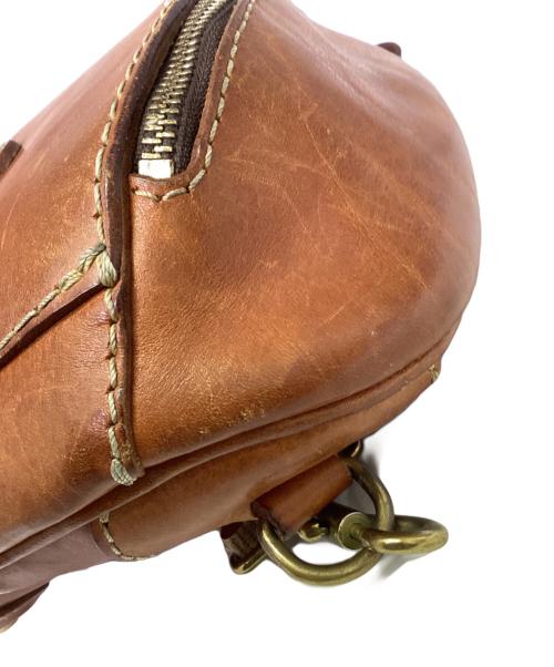 Herz（ヘルツ）Herz (ヘルツ) レザーショルダーバッグ ブラウンの古着・服飾アイテム