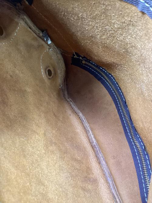 Herz（ヘルツ）Herz (ヘルツ) レザーショルダーバッグ ブラウンの古着・服飾アイテム