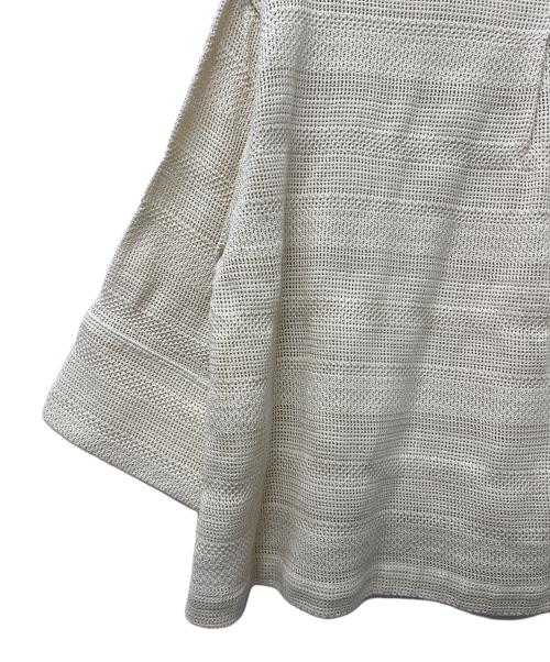 BEAUTY&YOUTH（ビューティーアンドユース）BEAUTY&YOUTH (ビューティーアンドユース) ラッセルメッシュ Vネック プルオーバー アイボリー サイズ:Free 未使用品の古着・服飾アイテム