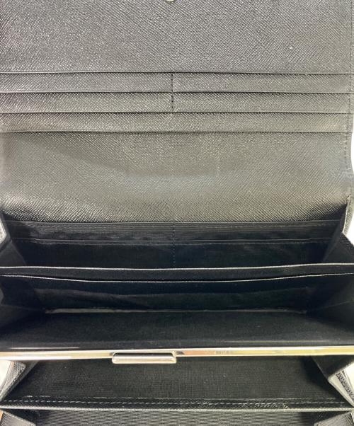 BURBERRY（バーバリー）BURBERRY (バーバリー) 長財布 ベージュ×ブラックの古着・服飾アイテム