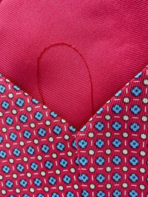 HERMES（エルメス）HERMES (エルメス) ネクタイ レッド サイズ:-の古着・服飾アイテム