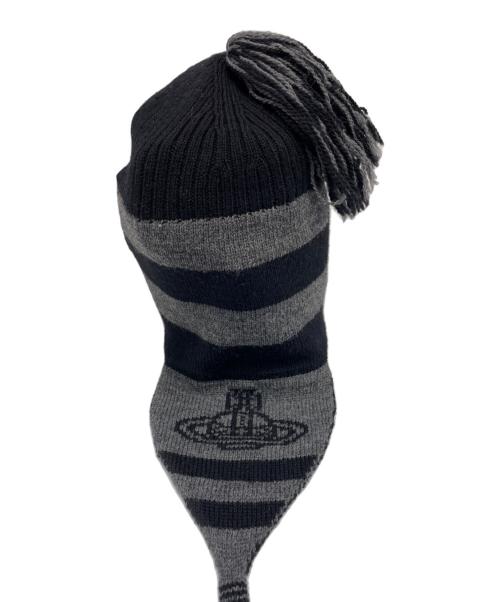 Vivienne Westwood（ヴィヴィアンウエストウッド）Vivienne Westwood (ヴィヴィアンウエストウッド) フラップ付ニット帽 グレーの古着・服飾アイテム