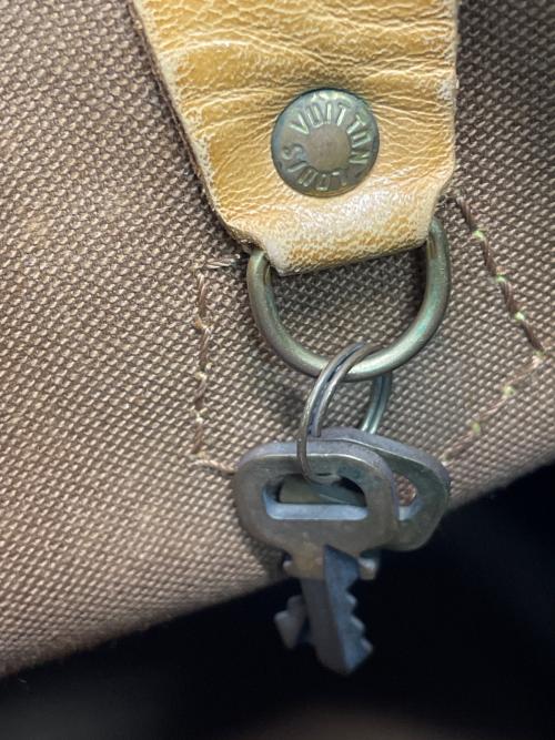 LOUIS VUITTON（ルイ ヴィトン）LOUIS VUITTON (ルイ ヴィトン) バッグ ブラウン サイズ:30の古着・服飾アイテム