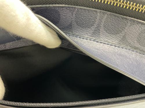 COACH（コーチ）COACH (コーチ) クラッチバッグの古着・服飾アイテム