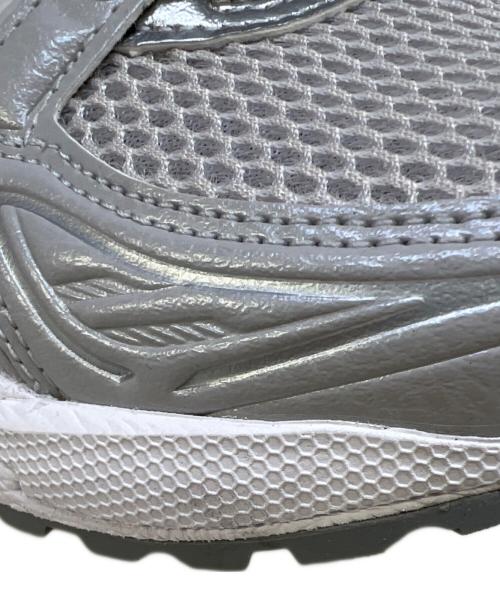 asics（アシックス）asics (アシックス) GEL-KAYANO 14 グレー サイズ:25.5の古着・服飾アイテム