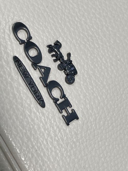 COACH（コーチ）COACH (コーチ) ショルダーバッグ アイボリーの古着・服飾アイテム